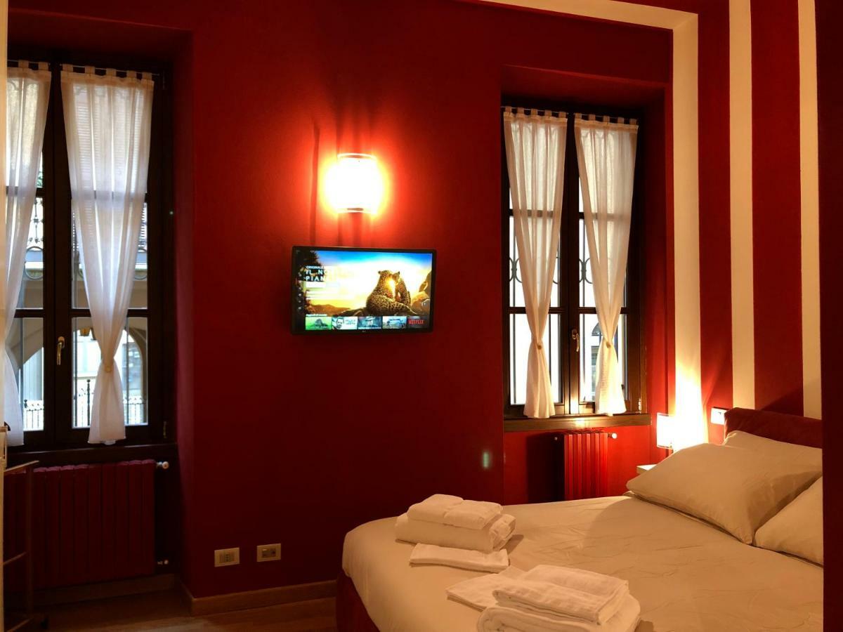 La Via Degli Artisti Apartment อาโรนา ภายนอก รูปภาพ